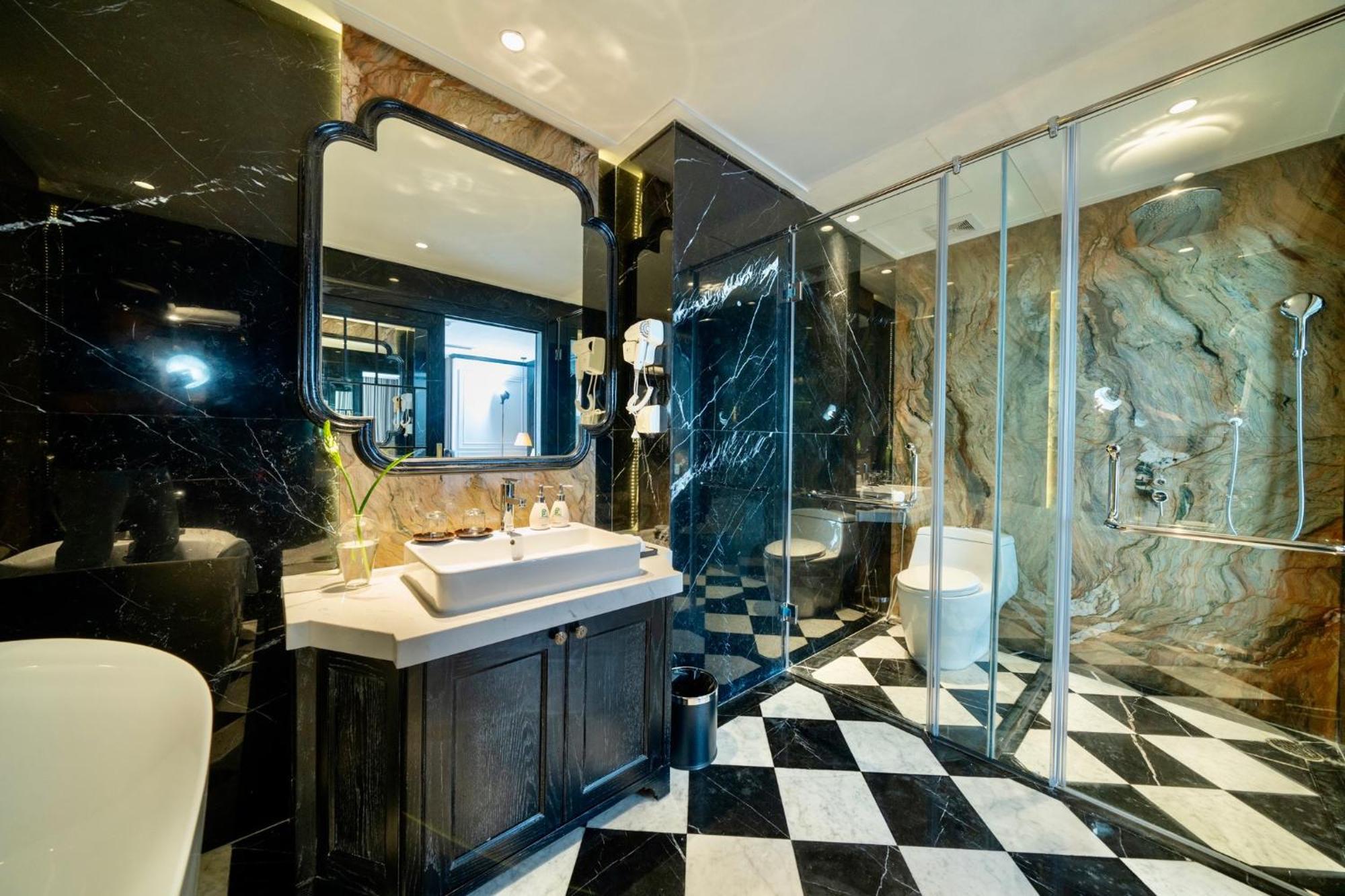 Luxe Paradise Premium Hotel ハノイ市 エクステリア 写真